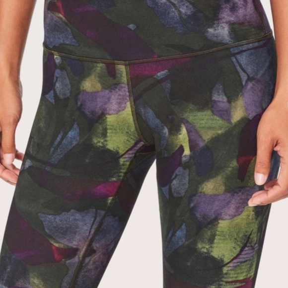 Lululemon Watercolor leggings - Picture 2 of 9